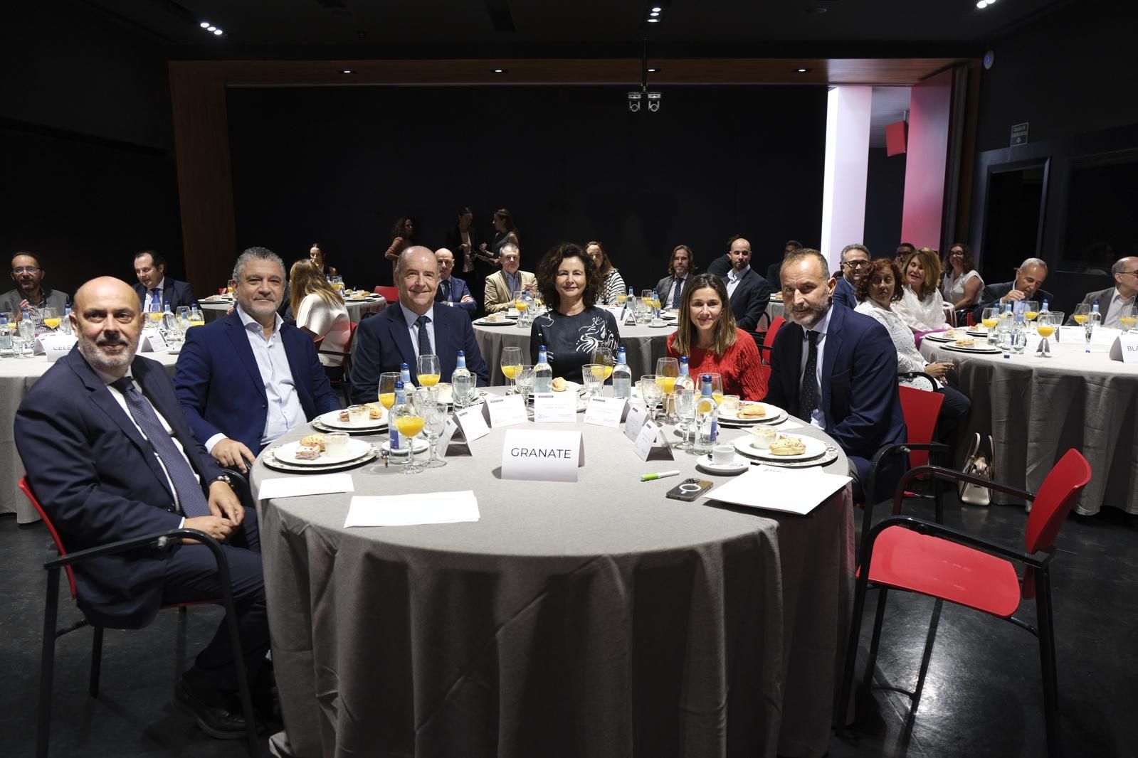 Imágenes de la conferencia sobre los presupuestos de Canarias para 2025