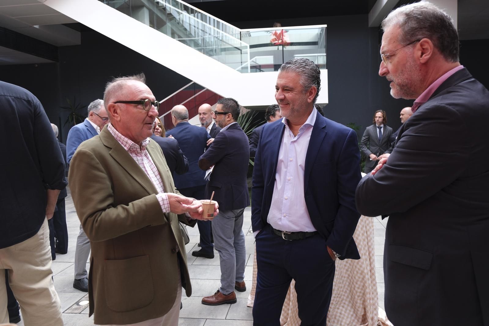 Imágenes de la conferencia sobre los presupuestos de Canarias para 2025