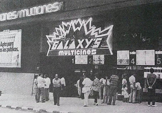 Fachada de los Mulicines Galaxy's