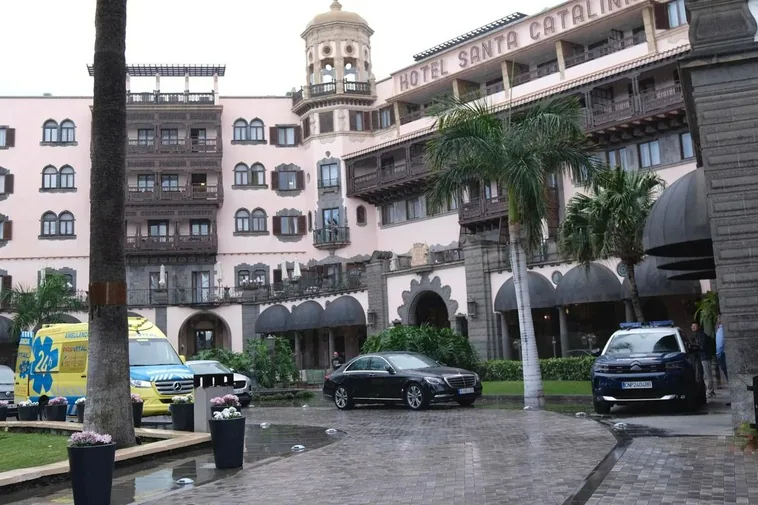 Preparativos en el Hotel Santa Catalina antes de la llegada del presidente de China.