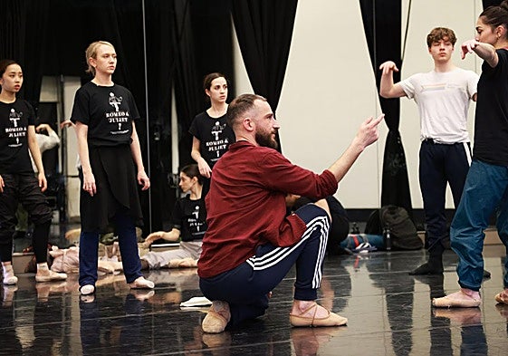 Carlos Pons, en un ensayo.