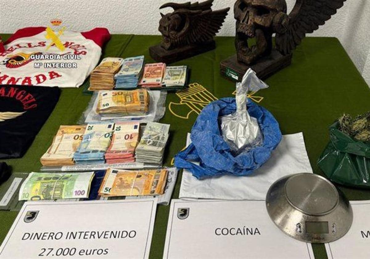 Material incautado por la Guardia Civil.