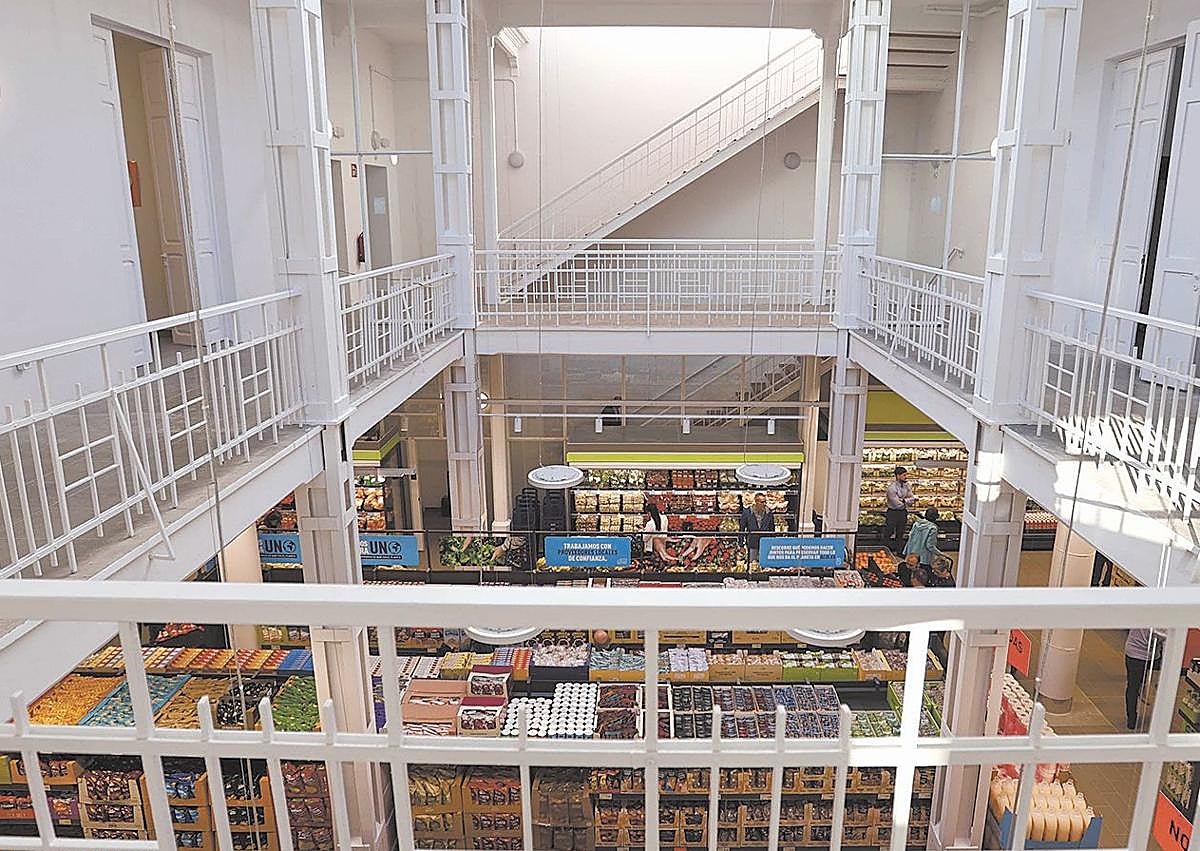 Imagen secundaria 1 - ALDI abre su primera tienda en Santa Cruz de Tenerife en el histórico edificio Victoria