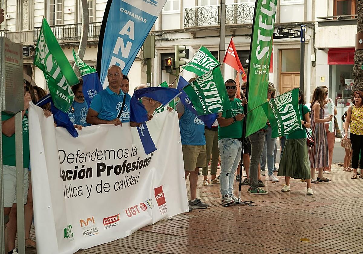Los docentes de FP vuelven a salir a la calle