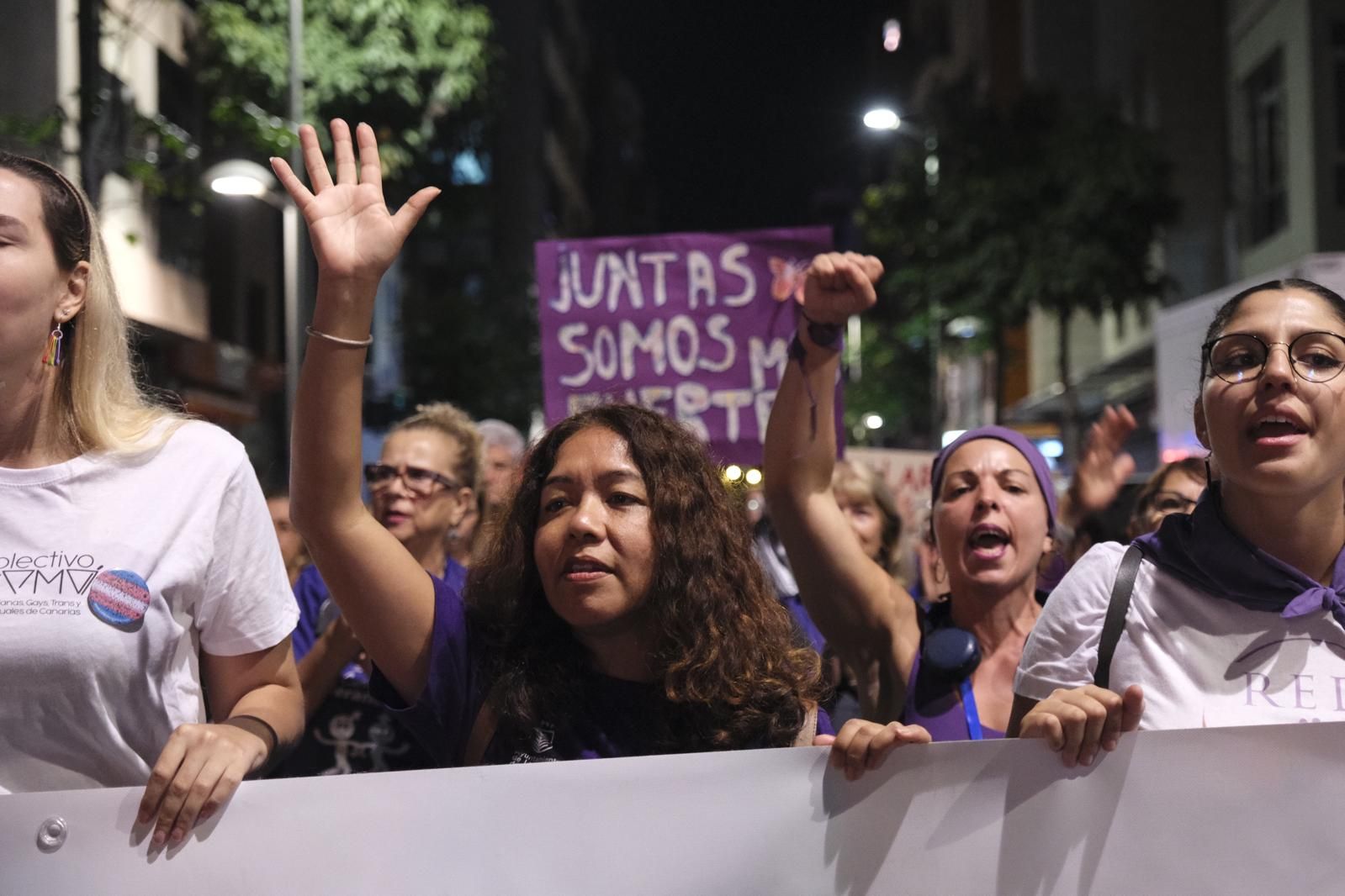 La manifestación del Día Internacional de la Eliminación de la Violencia contra las mujeres, en imágenes