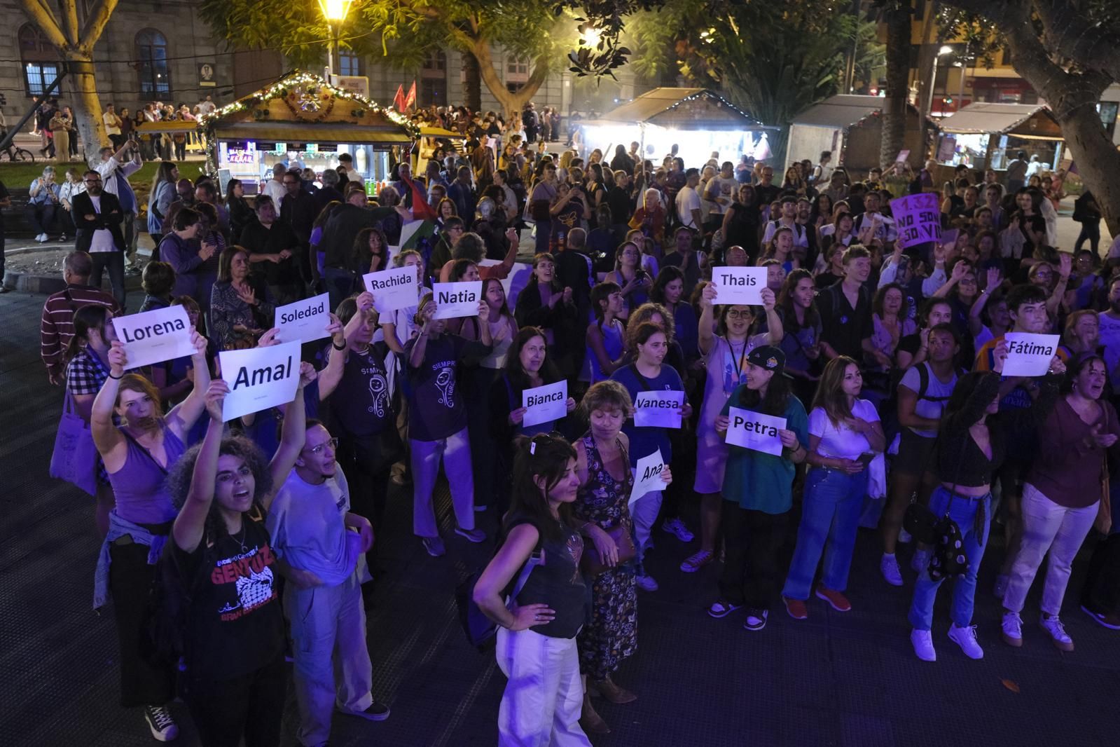 La manifestación del Día Internacional de la Eliminación de la Violencia contra las mujeres, en imágenes