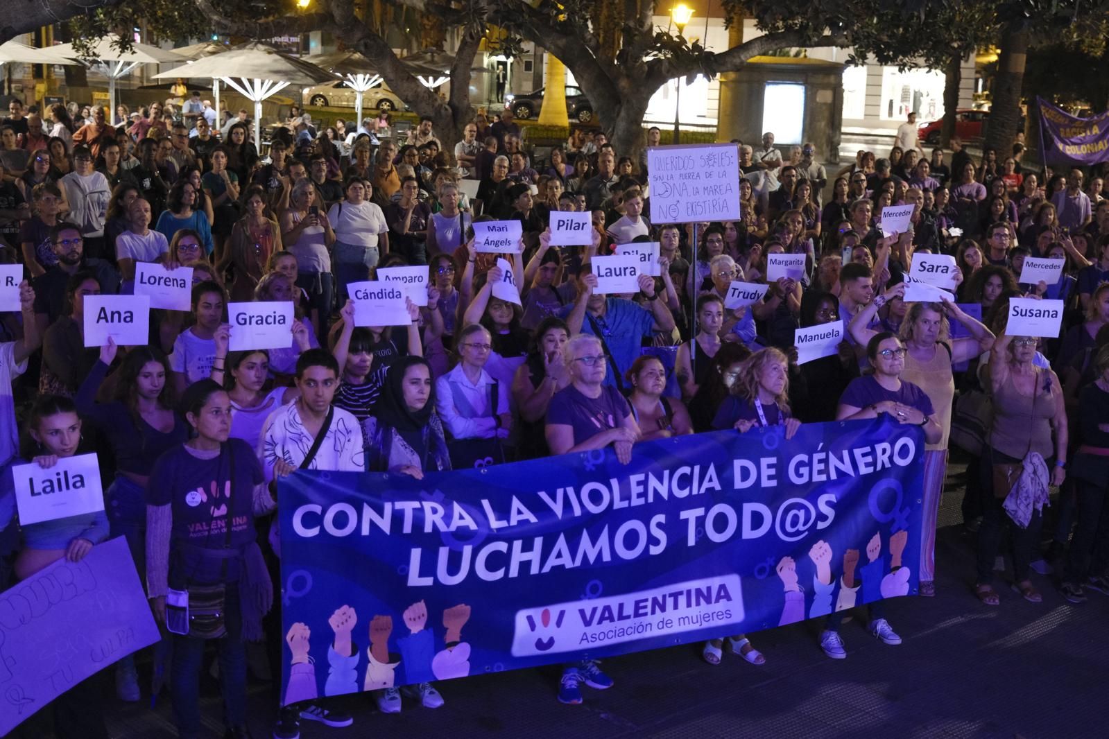 La manifestación del Día Internacional de la Eliminación de la Violencia contra las mujeres, en imágenes