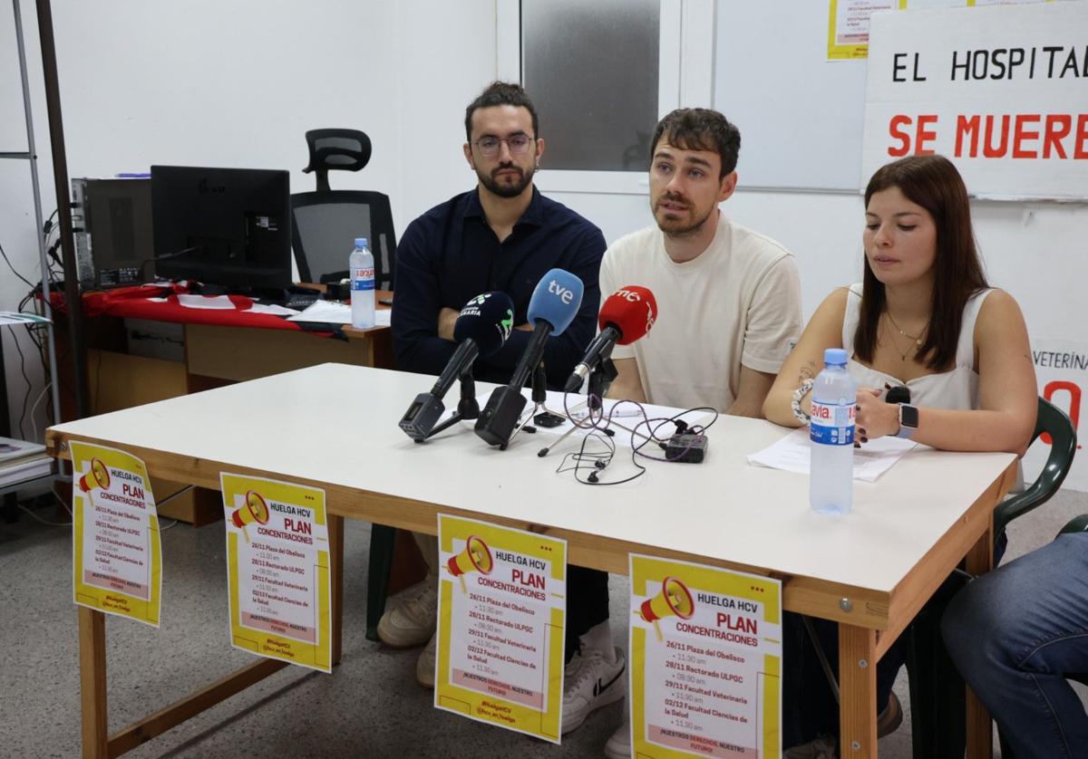 De derecha a izquierda, José Perera, Umberto Cremaschi e Isabel Marrero.