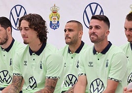 Sandro Ramírez, entre Fabio Silva y Kirian Rodríguez en el Estadio de Gran Canaria.
