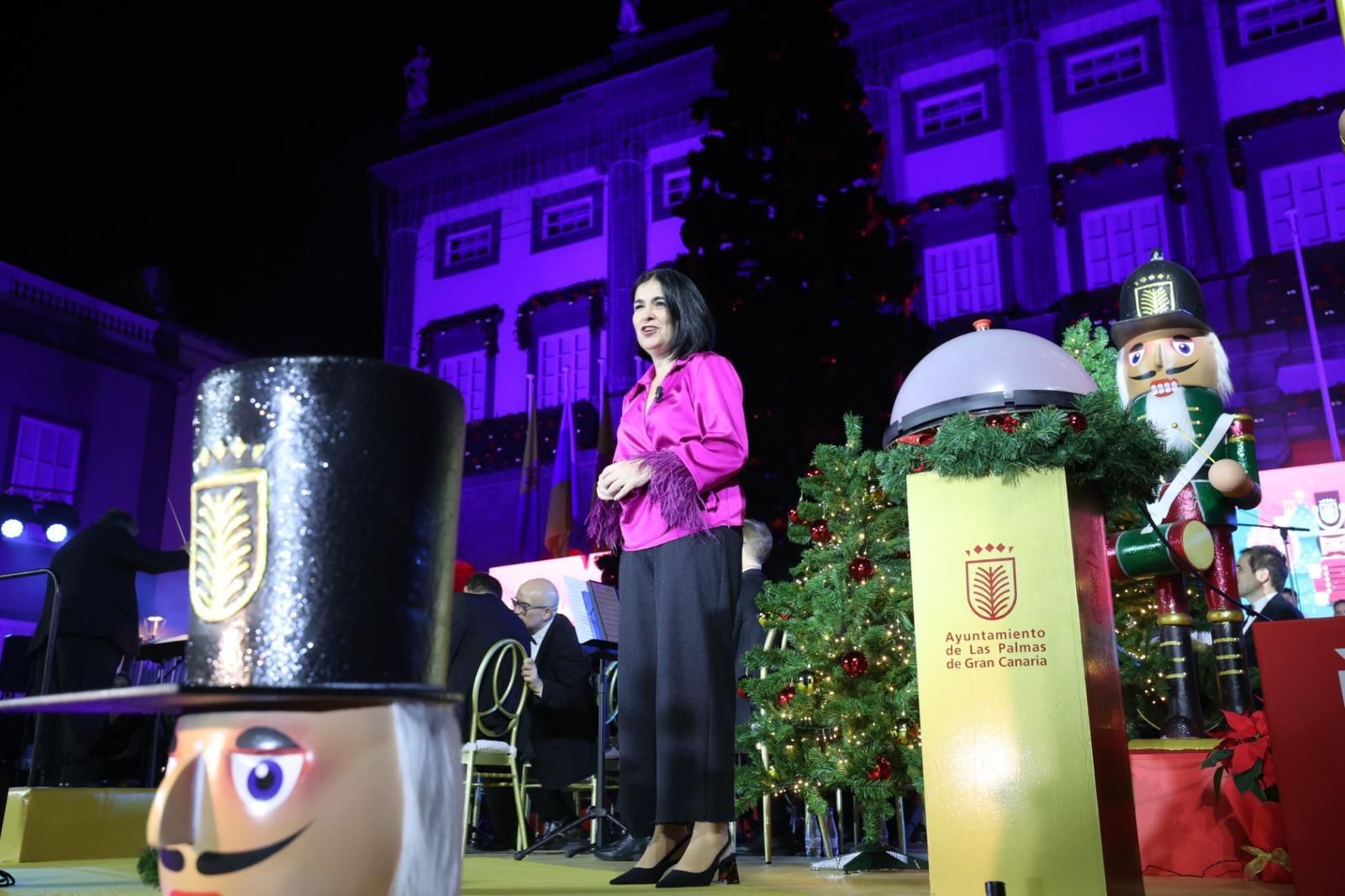 Luces, magia y música en el encendido navideño de la capital