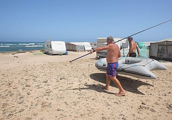 Foto de archivo de cuando las acampadas se realizaban en dominio público.