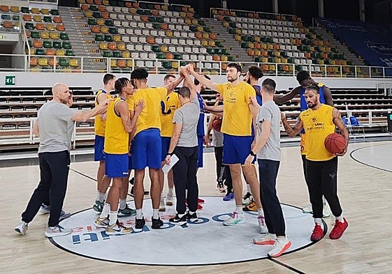 El Dreamland Gran Canaria se ejercitó este lunes en el escenario del encuentro en Trento.