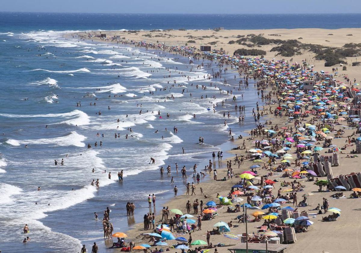 Turistas en Gran Canaria.