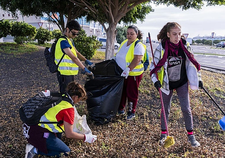 Imagen de archivo de limpieza en el centro de Puerto del Rosario.