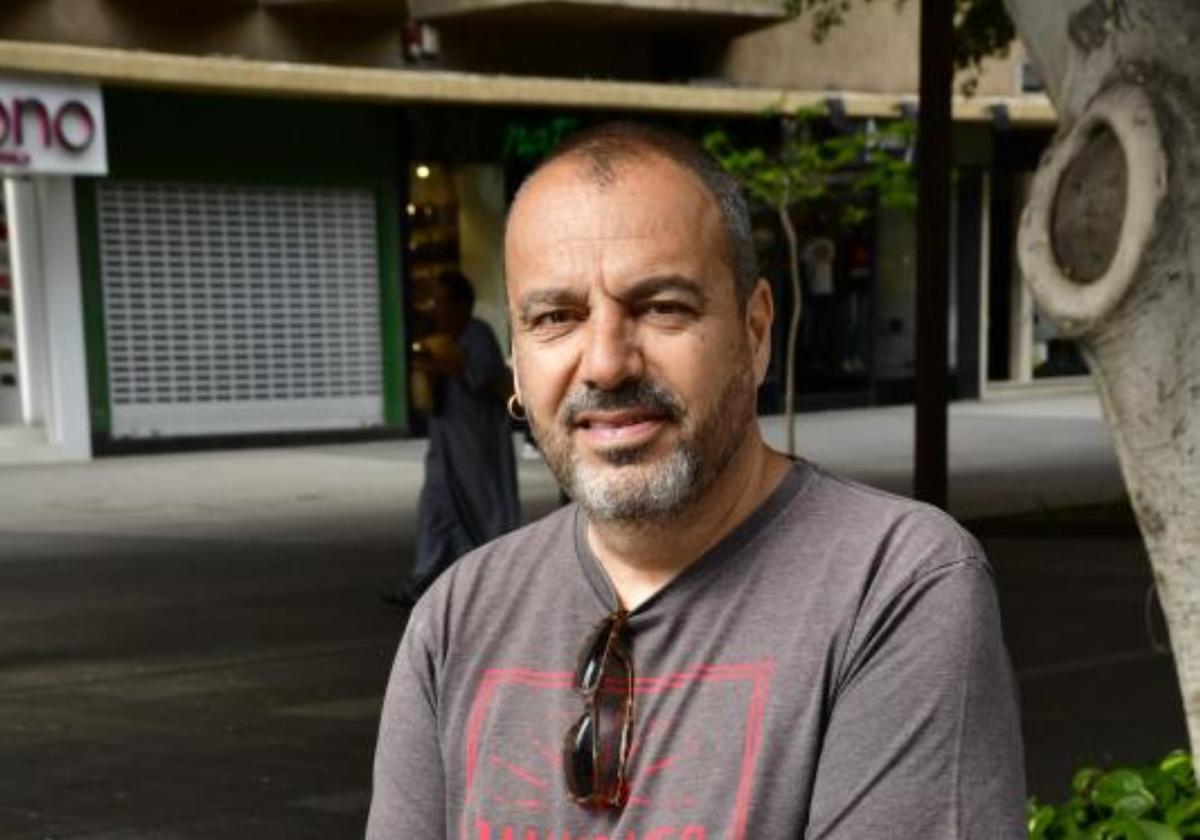 El grancanario Pedro Flores gana el 21º Premio de Poesía César Simón