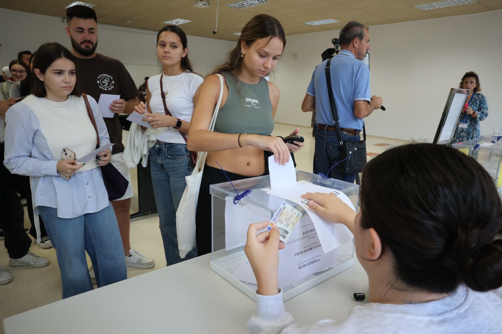 Las imágenes de la participación en las elecciones de la ULPGC al Rectorado