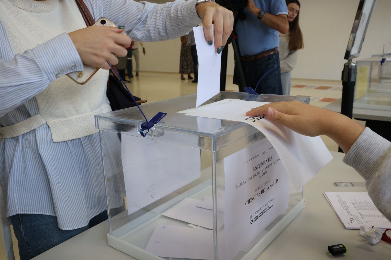 Las imágenes de la participación en las elecciones de la ULPGC al Rectorado