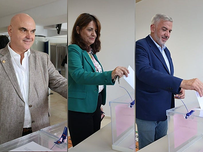Gregorio Rodríguez, María del Mar Tavío y Lluís Serra ejerciendo su derecho al voto.
