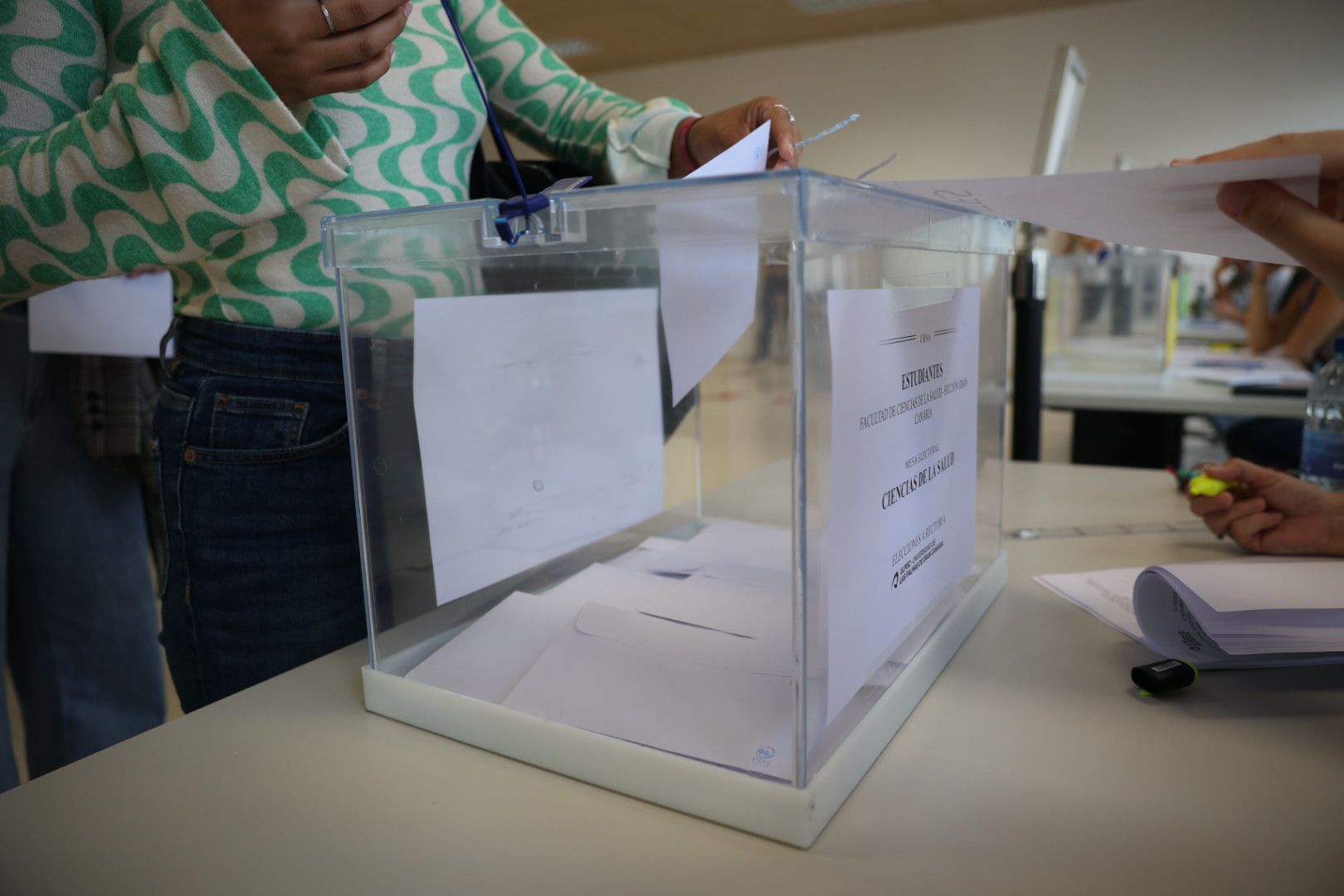 Las imágenes de la participación en las elecciones de la ULPGC al Rectorado