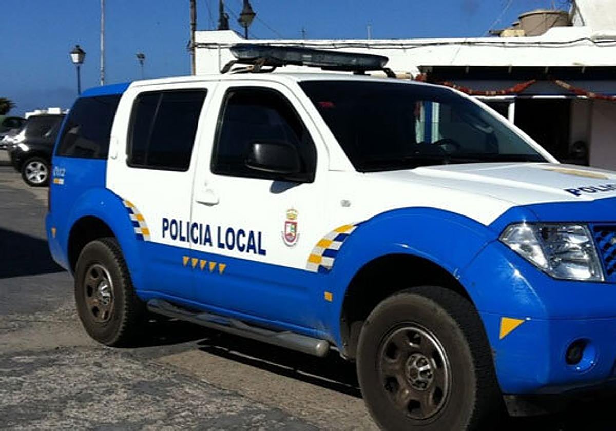 Vehículo de la Policía Local de Haría.