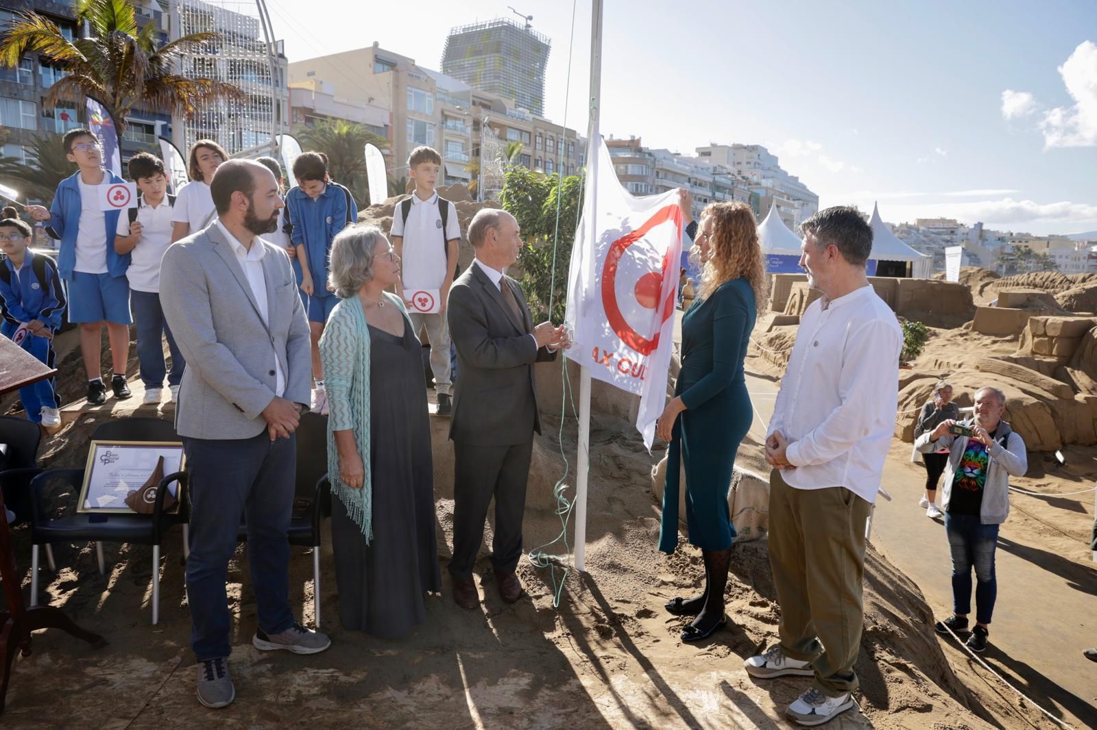 Las imágenes de reconocimiento al belén de arena como Bien Cultural de la Paz