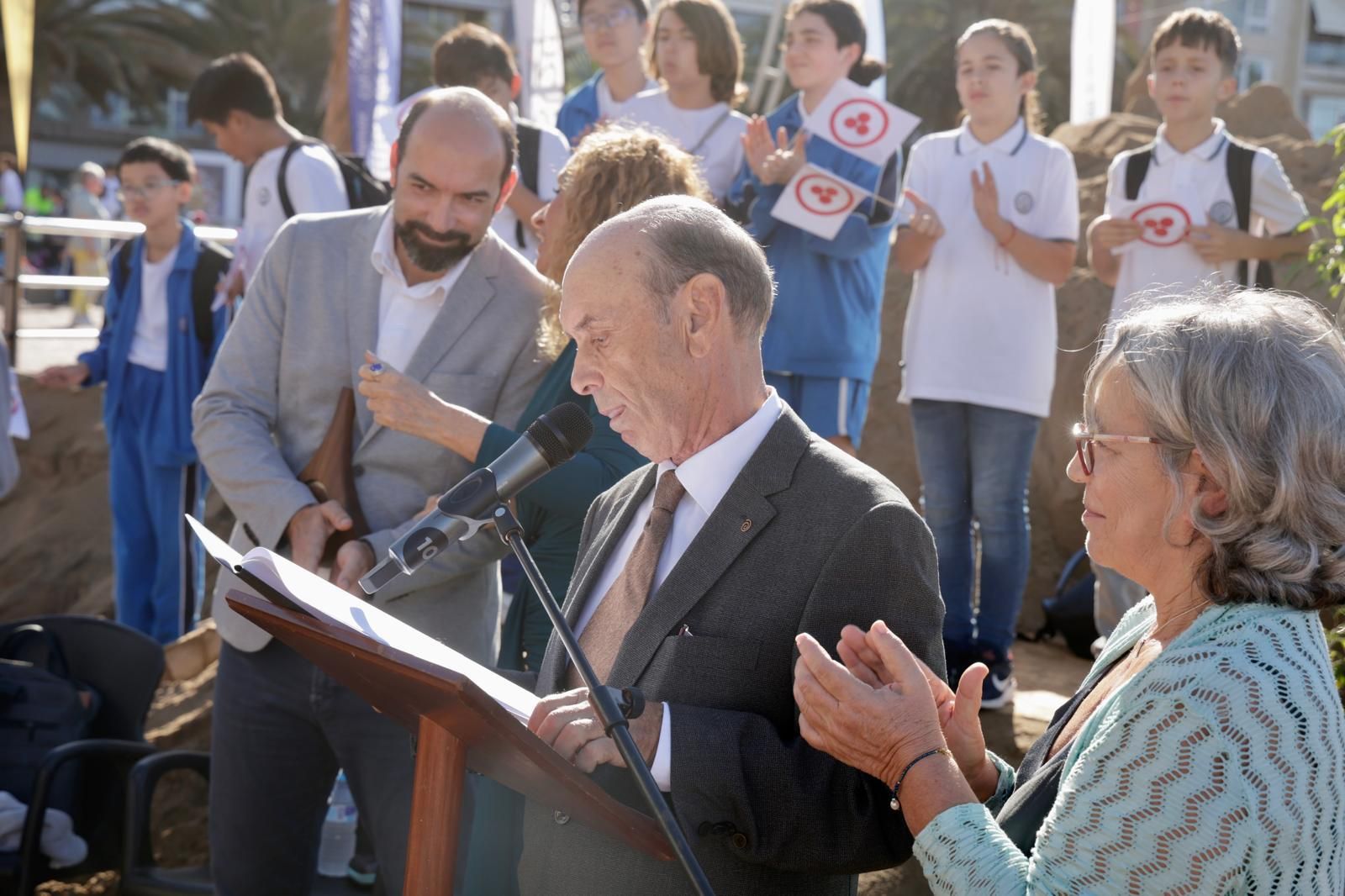 Las imágenes de reconocimiento al belén de arena como Bien Cultural de la Paz