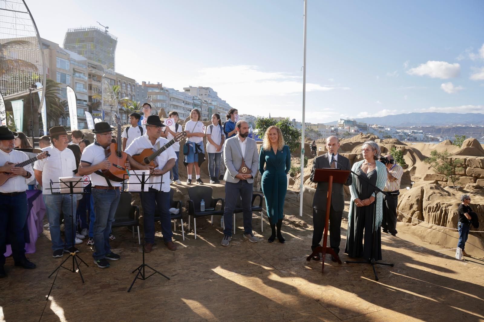 Las imágenes de reconocimiento al belén de arena como Bien Cultural de la Paz