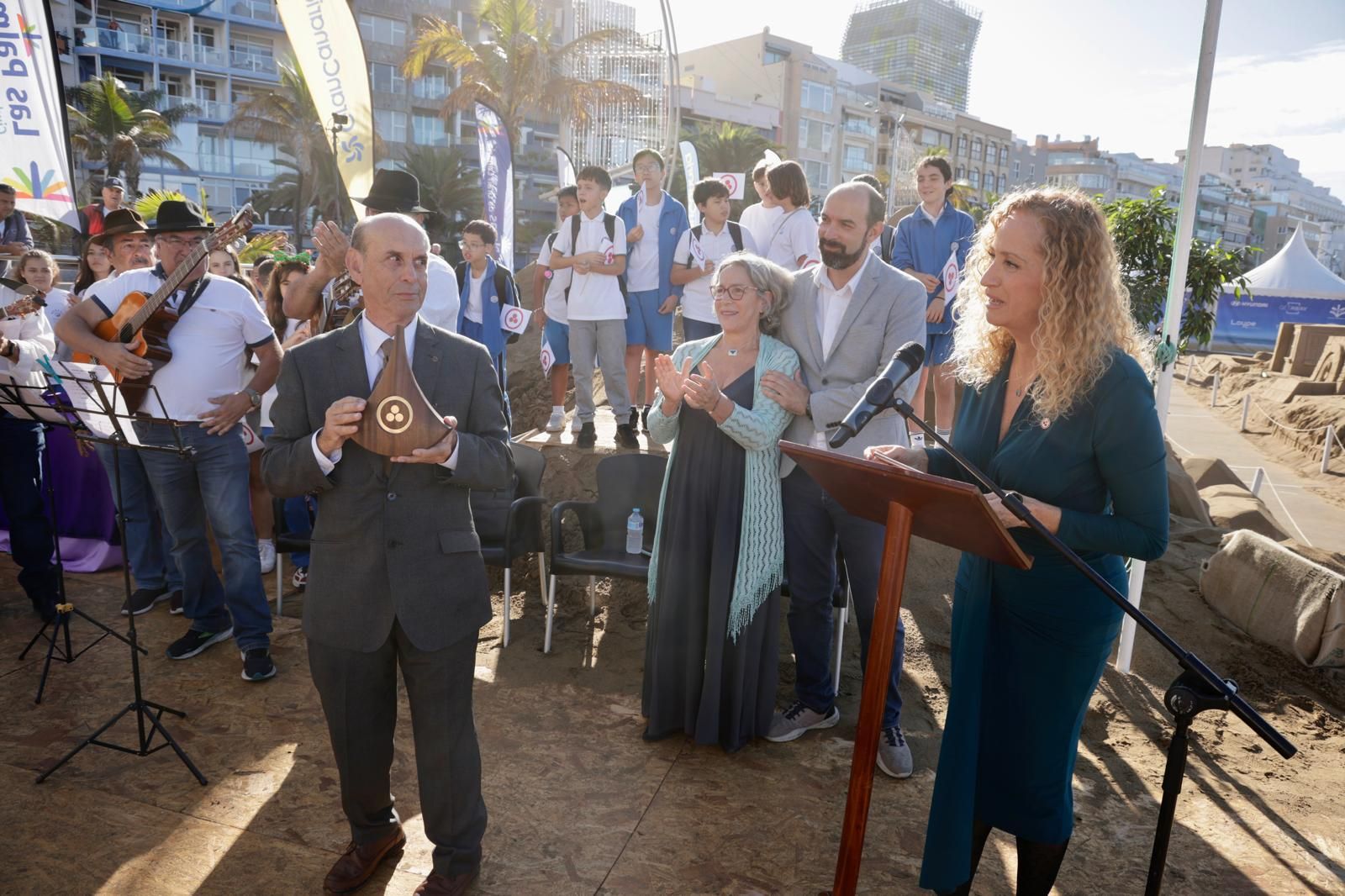 Las imágenes de reconocimiento al belén de arena como Bien Cultural de la Paz