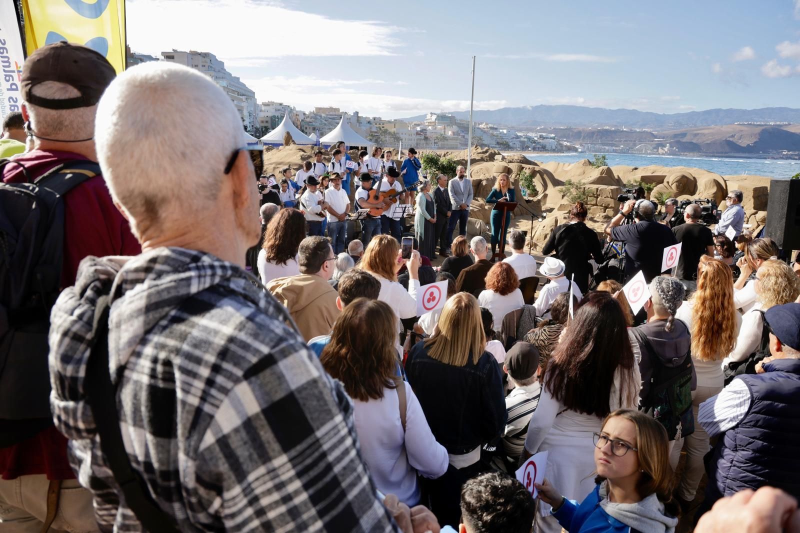 Las imágenes de reconocimiento al belén de arena como Bien Cultural de la Paz