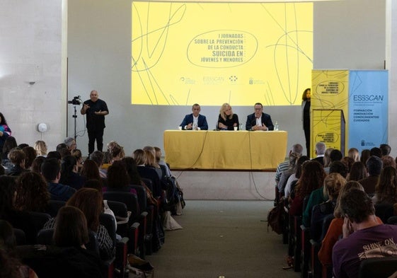 Momento de la apertura de las Jornadas de Prevención del Suicidio en Jóvenes y Menores de Gran Canaria.