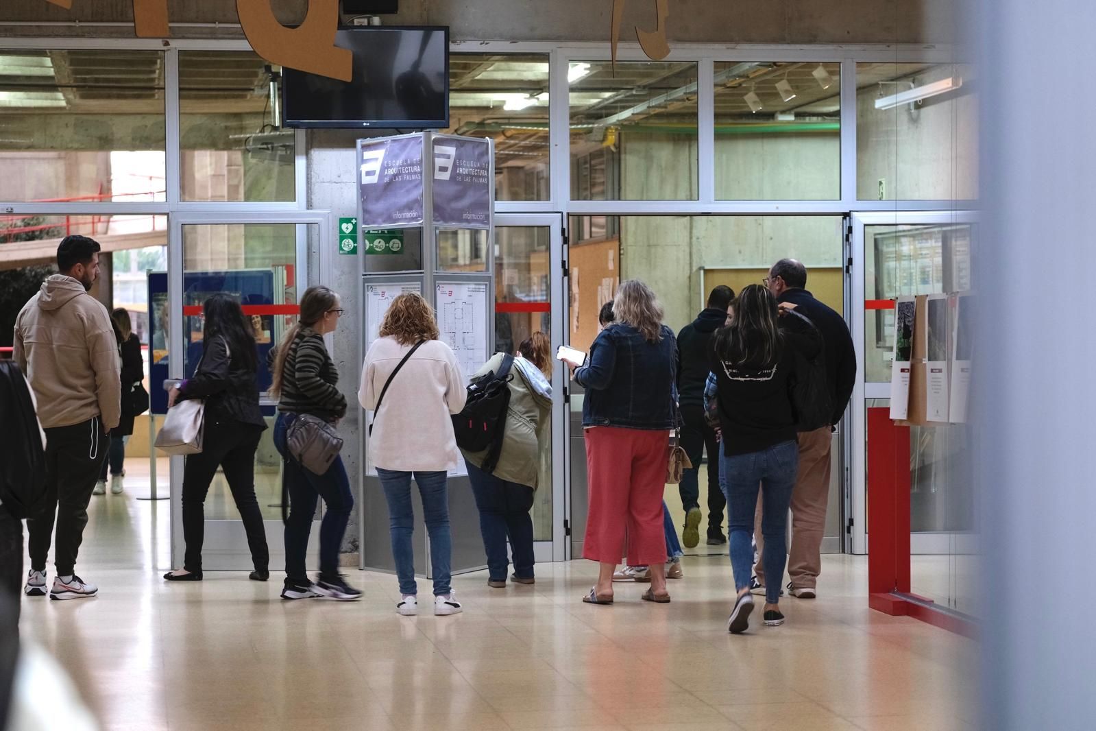 6.000 personas buscan hoy en Tafira una plaza de funcionario del Estado