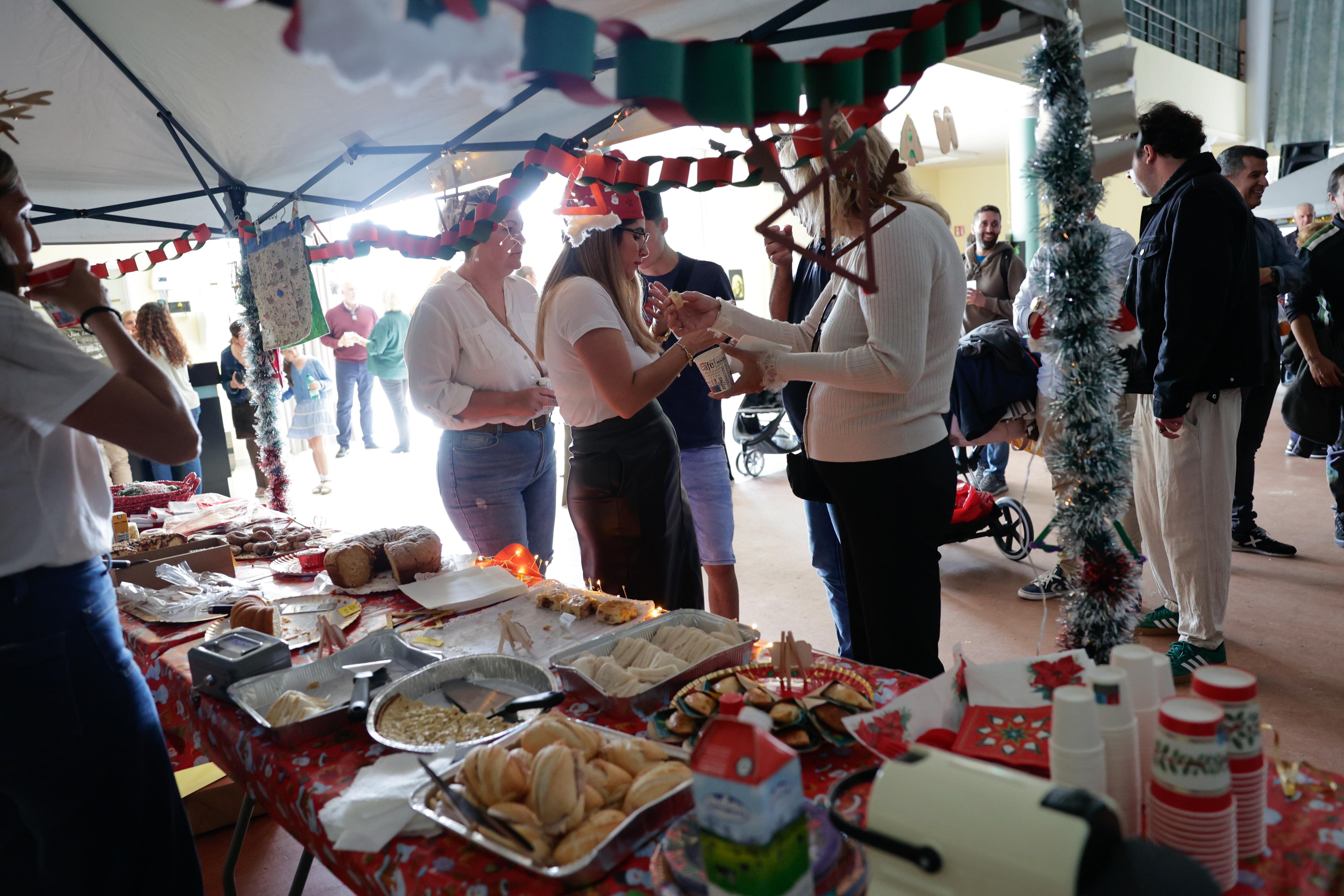 El mercadillo navideño en el Colegio Alemán, en imágenes