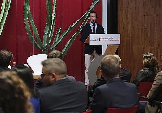 El consejero Mariano Zapata durante su intervención en el salón de actos de CANARIAS7.
