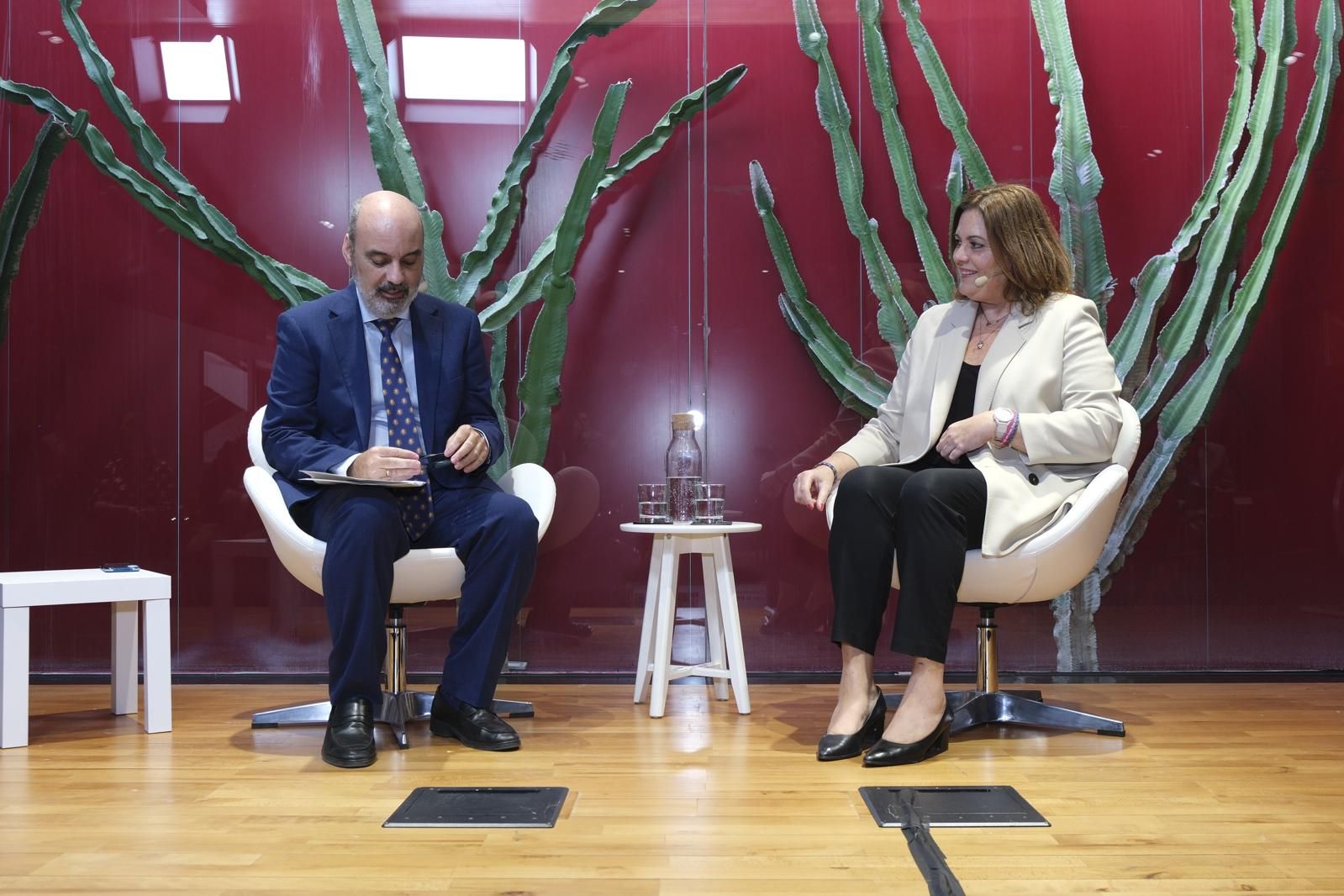 Las imágenes del Foro CANARIAS7 &#039;Conversaciones con... la presidenta de la Autoridad Portuaria de Las Palmas&#039;