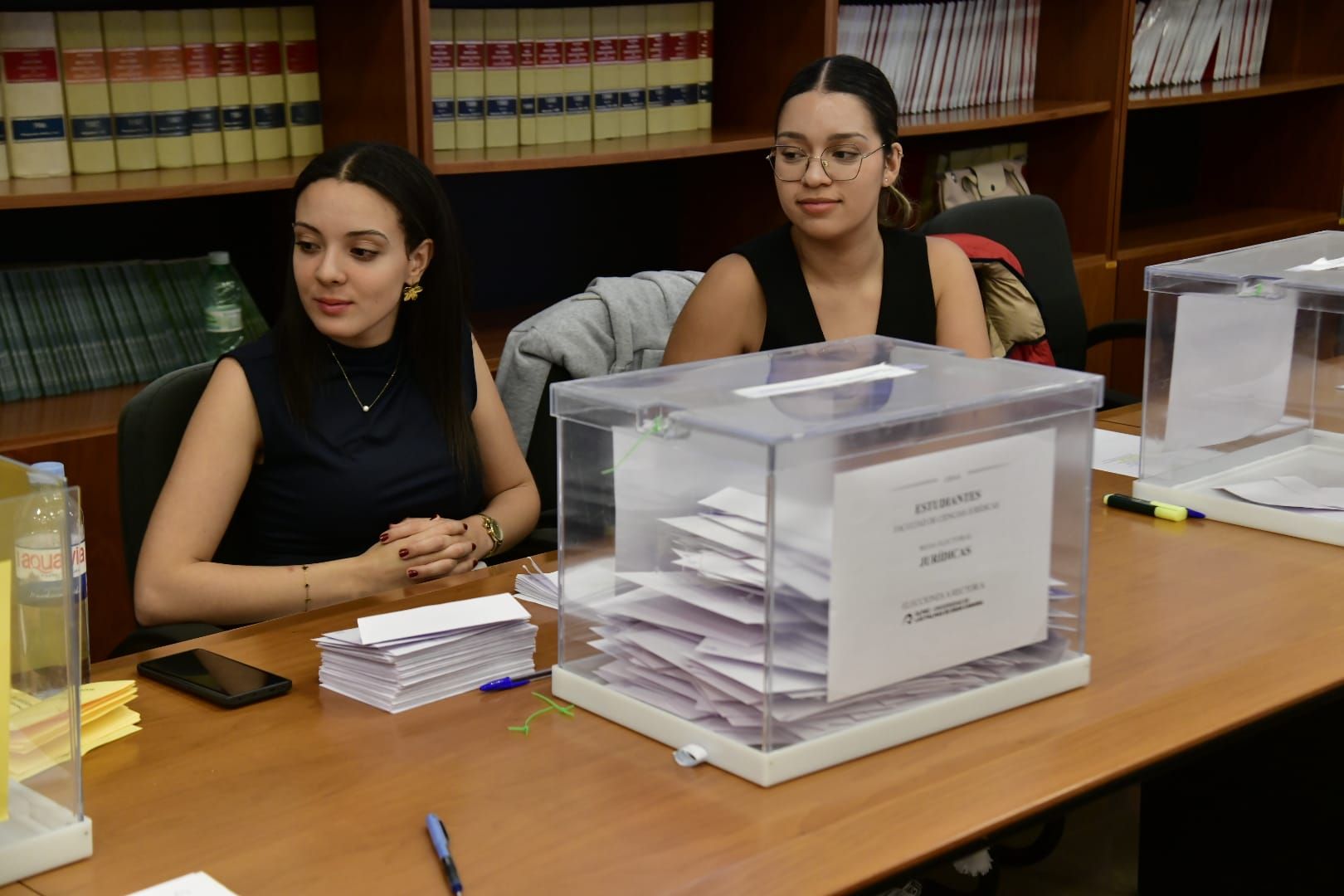 Imágenes de la segunda vuelta de las elecciones al rectorado de la ULPGC