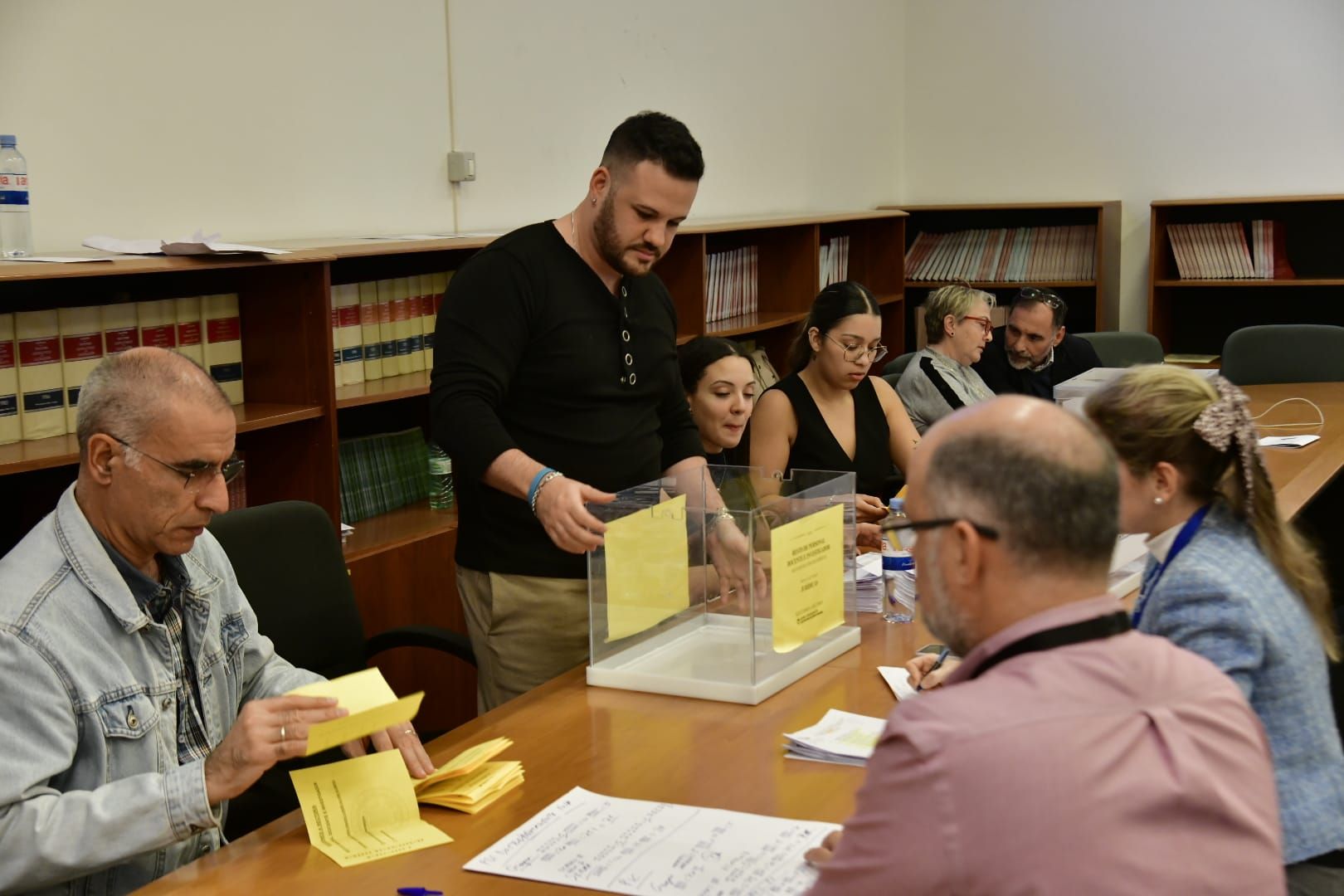 Imágenes de la segunda vuelta de las elecciones al rectorado de la ULPGC