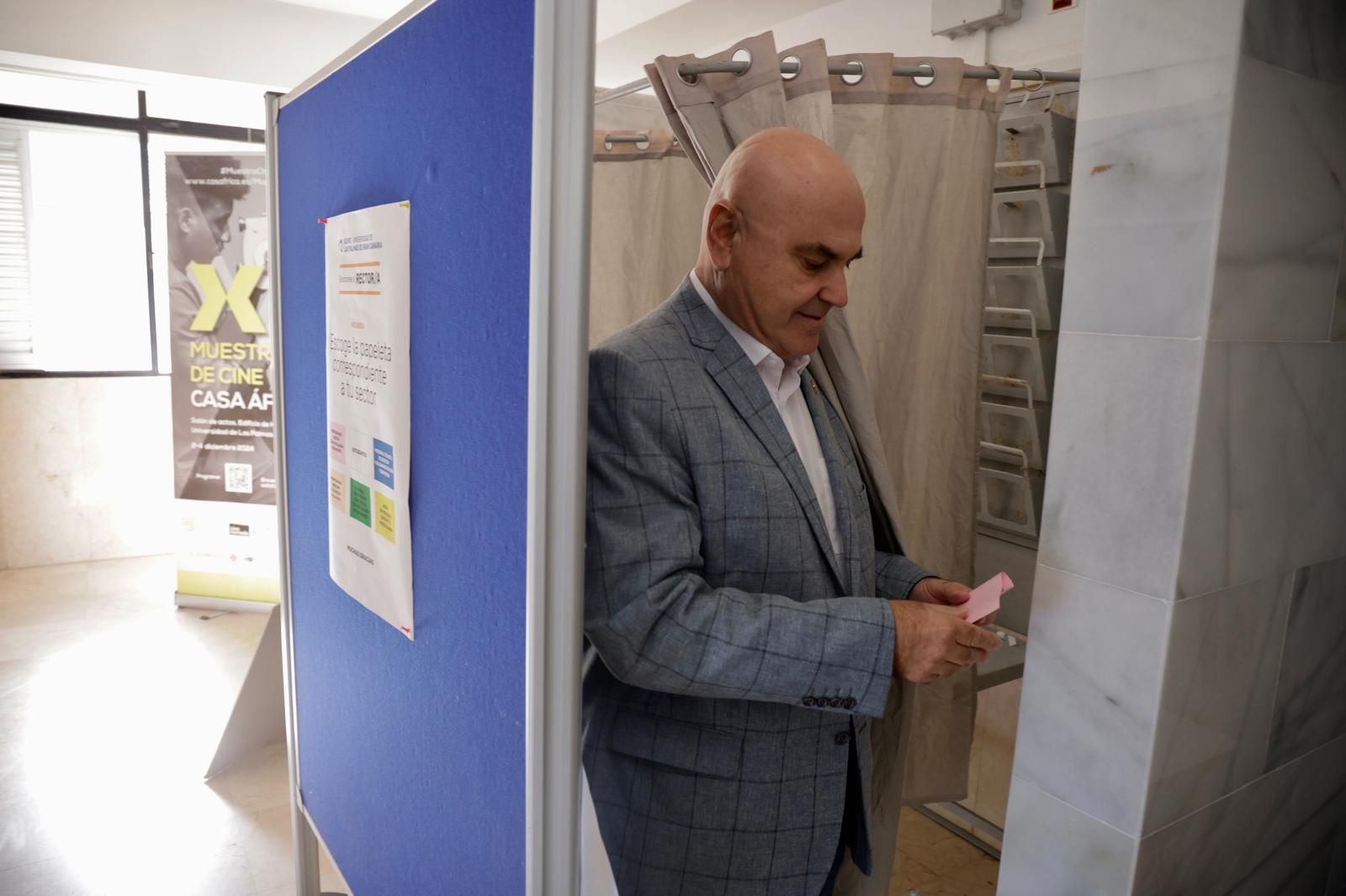 Imágenes de la segunda vuelta de las elecciones al rectorado de la ULPGC