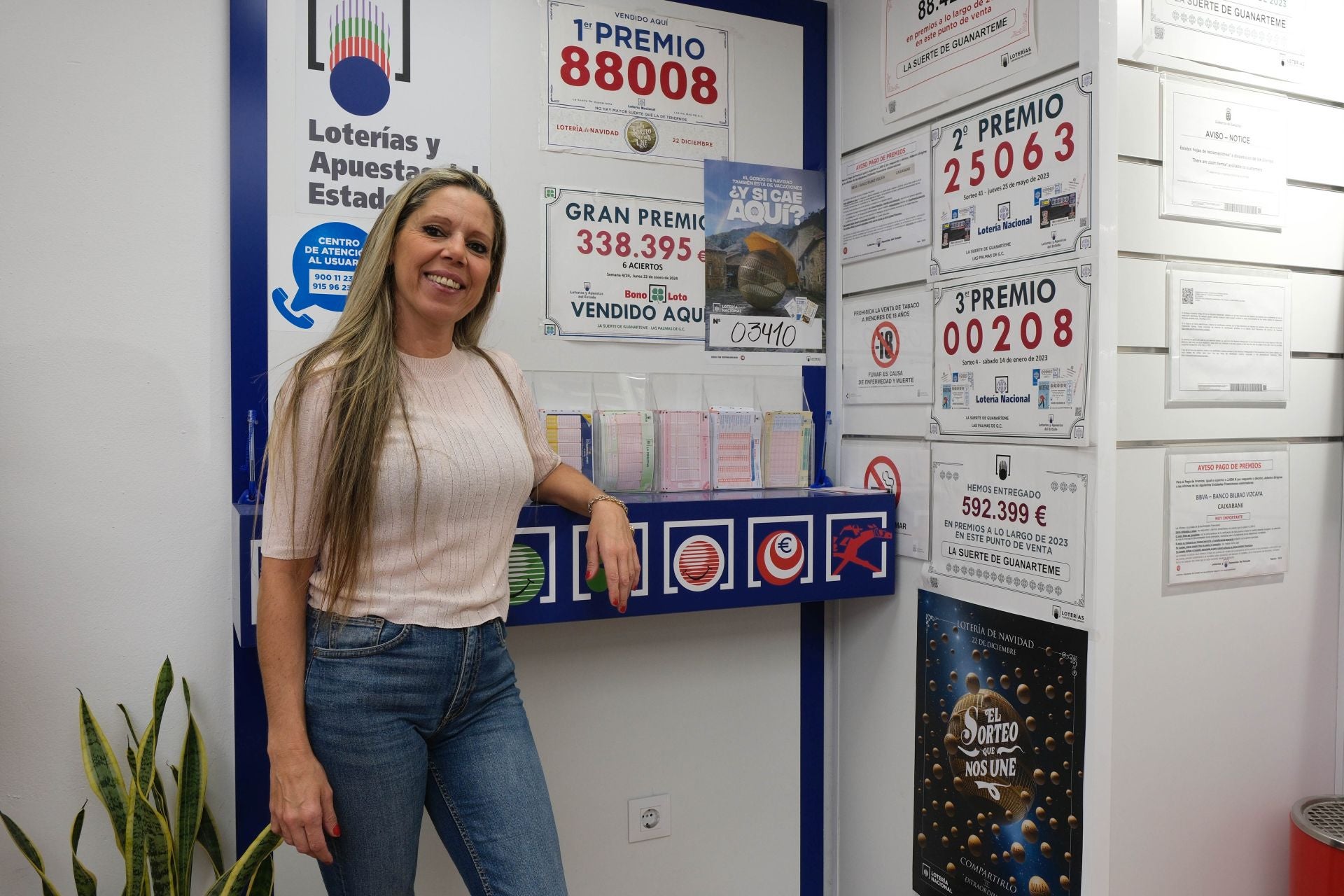 Las imágenes del ambiente en diferentes administraciones de lotería de Gran Canaria