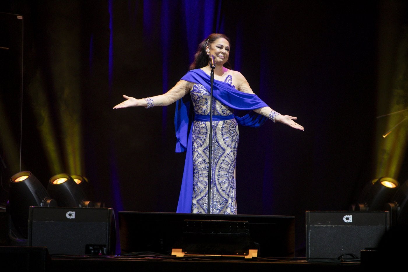 Isabel Pantoja en concierto.