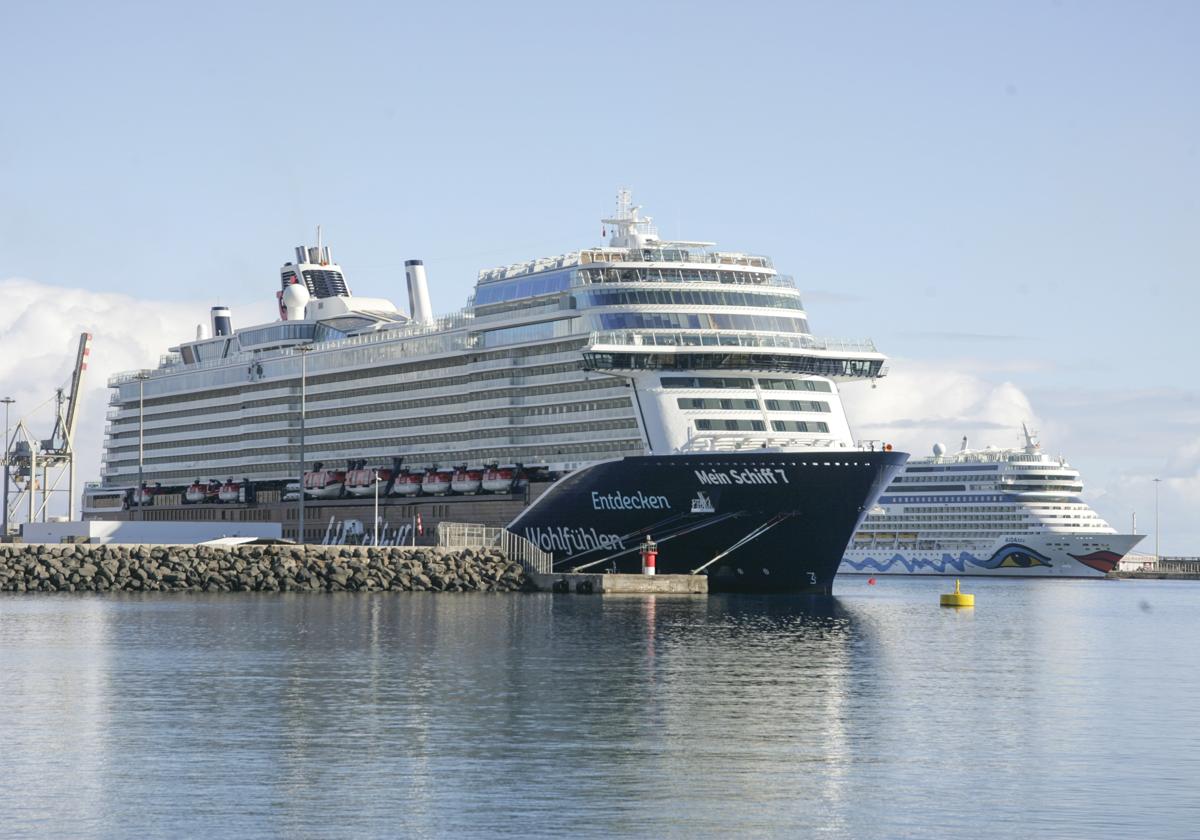 Cruceros con presencia en aguas de Arrecife en fechas recientes.