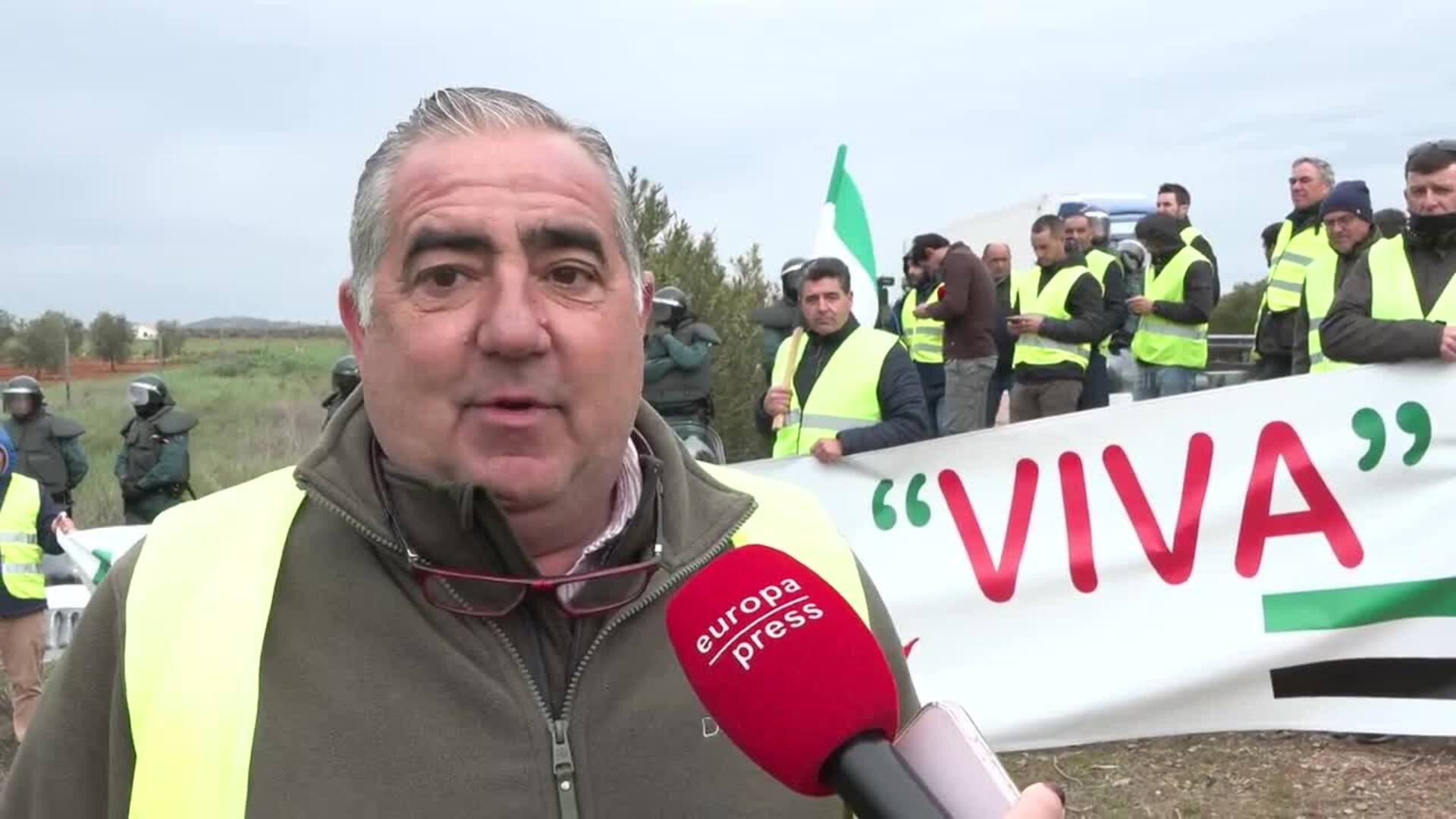 Agricultores extremeños se muestran "intimidados" en sus protestas