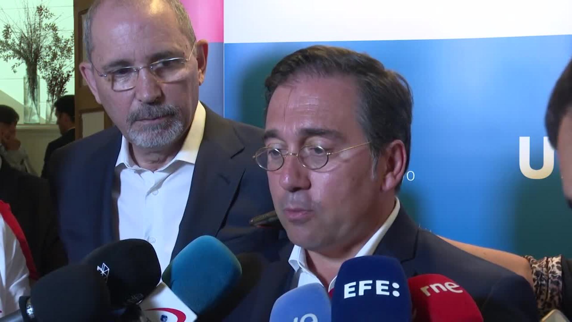 Albares dice que "todo el gobierno" está con Pedro Sánchez en el caso de Begoña Gómez