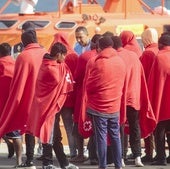 Arriban dos pateras y dos cayucos con unas 235 personas a bordo