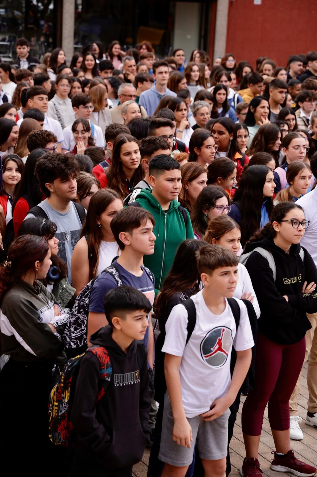 800 estudiantes participan en el concurso de redacción del Claret