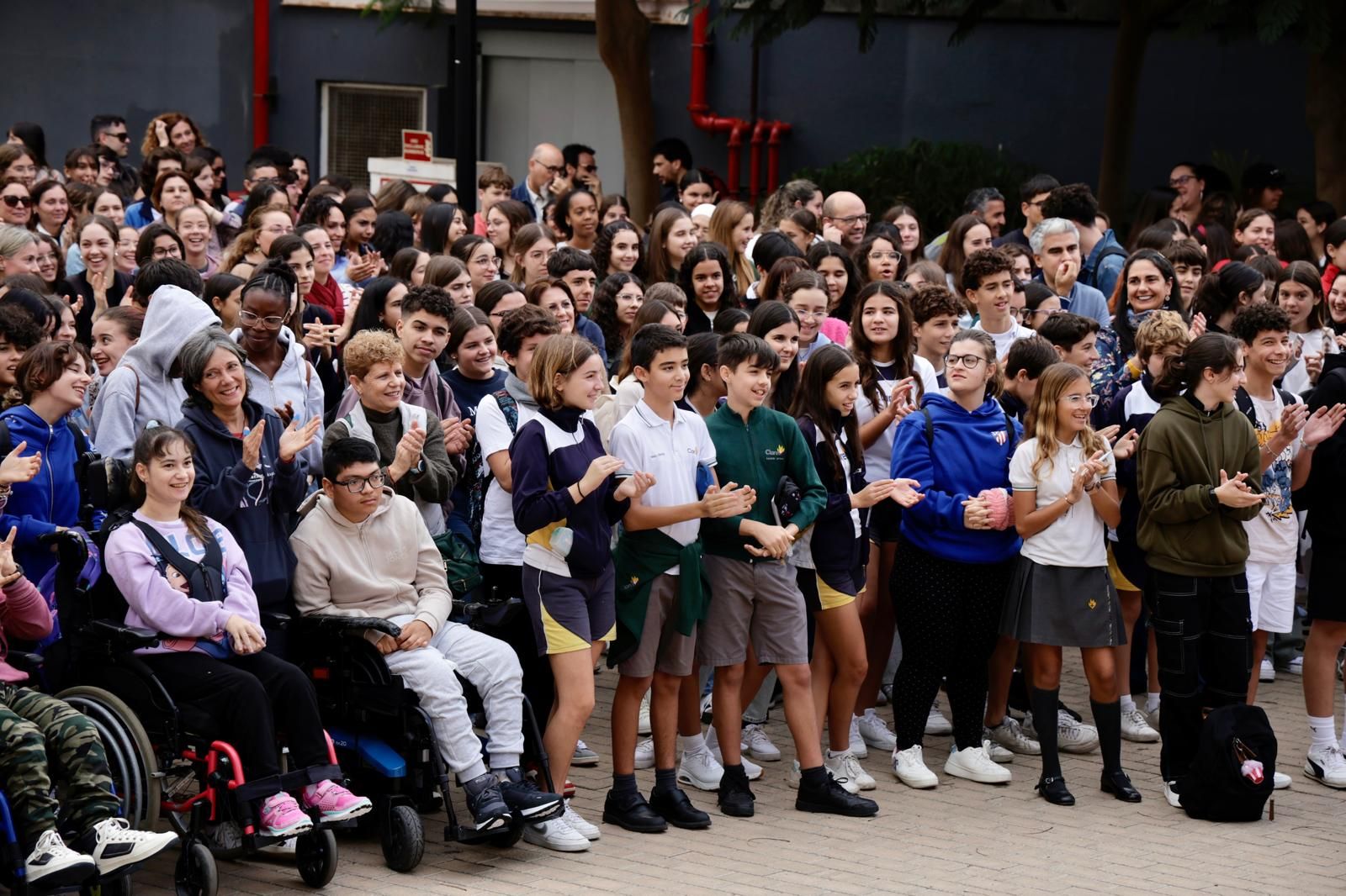 800 estudiantes participan en el concurso de redacción del Claret
