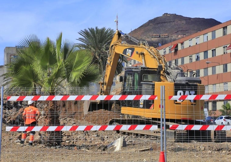 Imagen de las obras en la rotonda de Belén María.