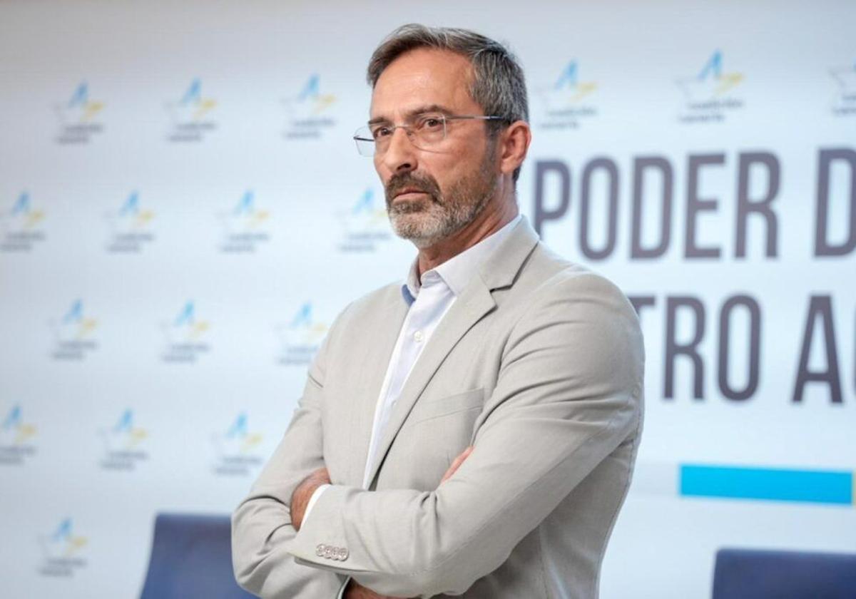 El senador de CC, Pedro San Ginés.