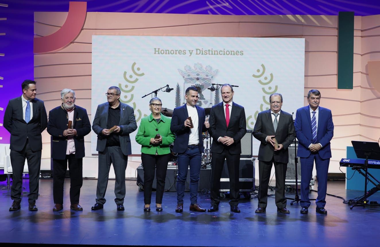 El entrañable acto tuvo lugar en el Teatro Auditorio de Agüimes.