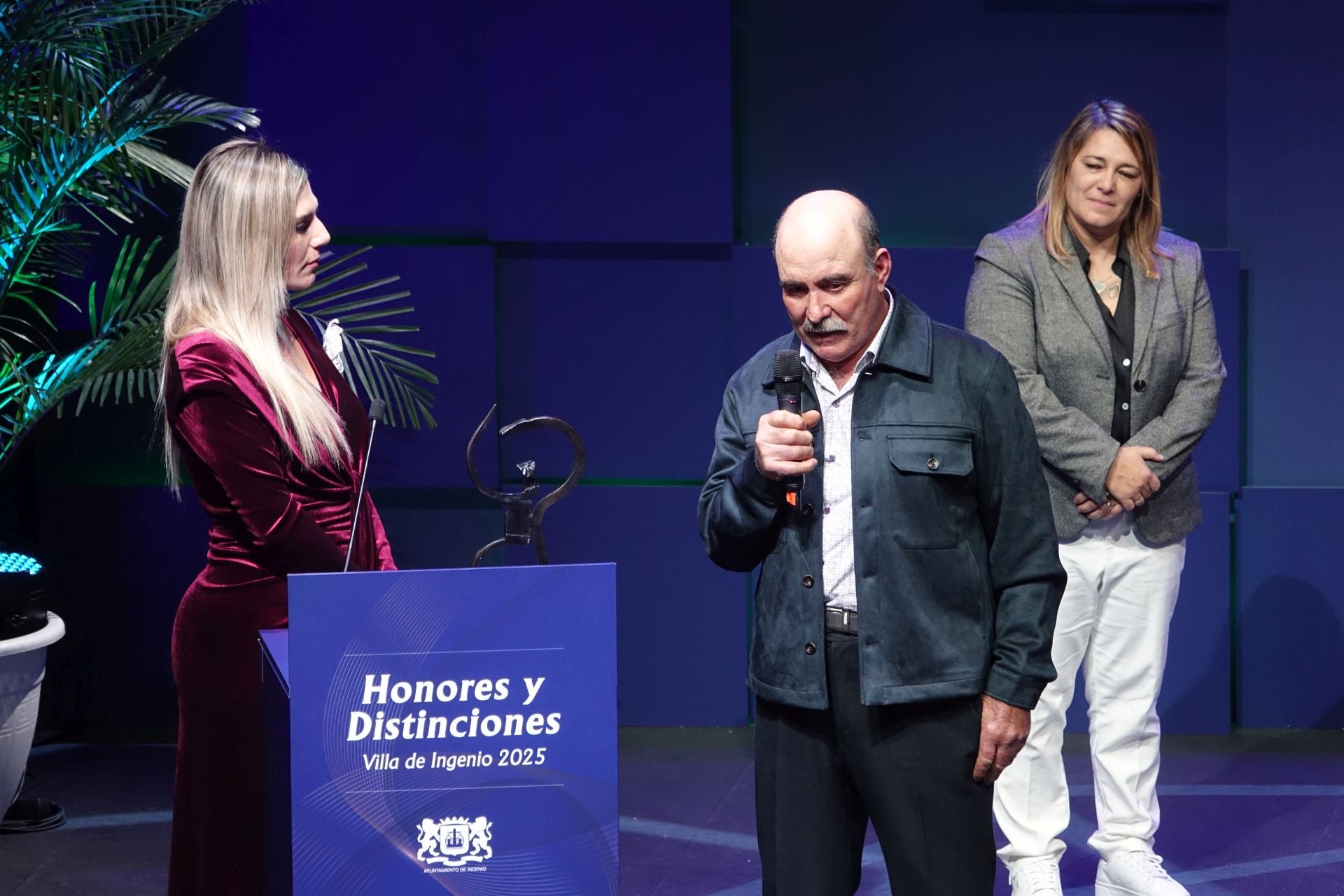 Entrega de Honores y Distinciones de Ingenio
