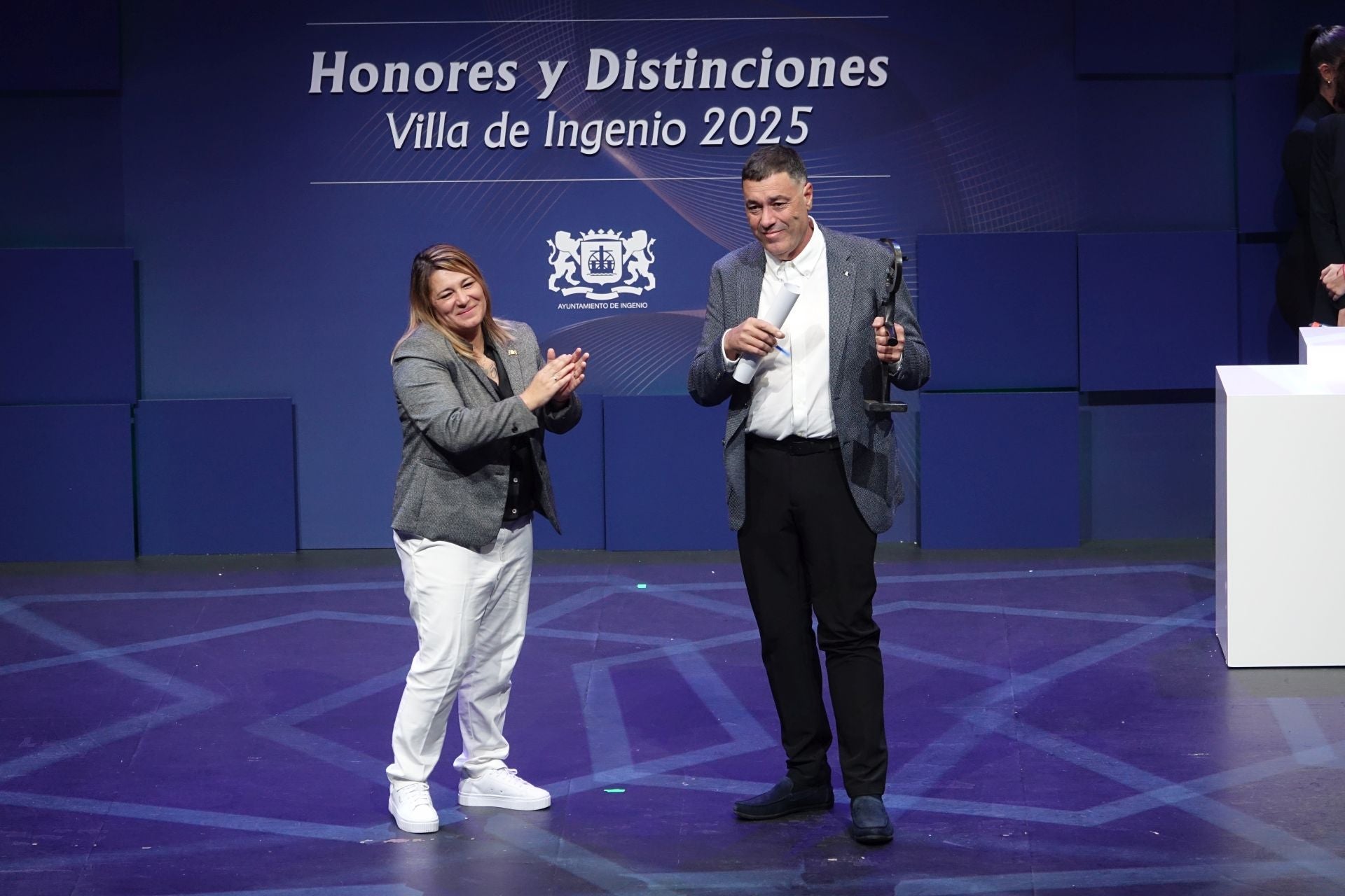 Entrega de Honores y Distinciones de Ingenio